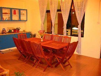 Jesselton Cabin Kota Kinabalu Exterior foto
