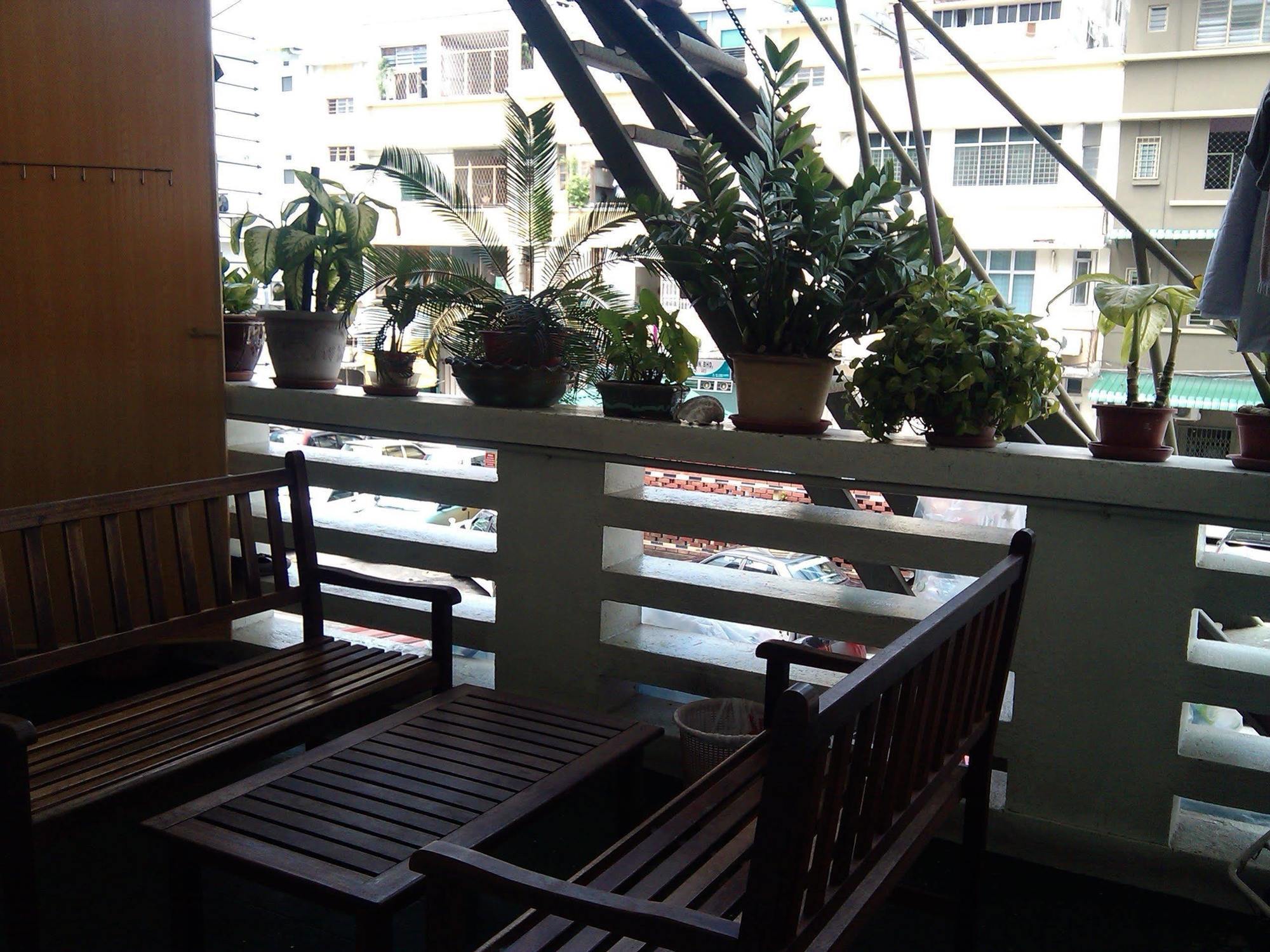 Jesselton Cabin Kota Kinabalu Exterior foto